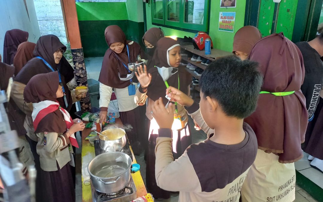 Menumbuhkan Jiwa Wirausaha Sejak Kecil dengan “Market Day”